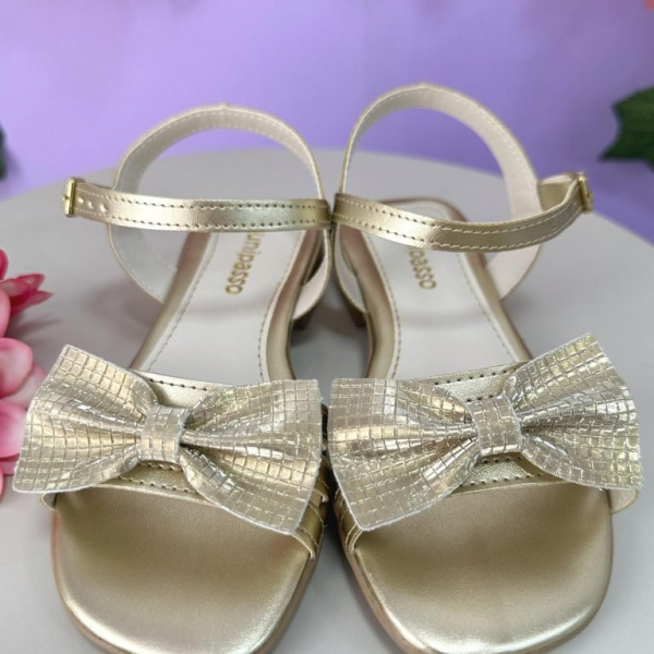 Sandália Infantil de Tiras Dourado Com Laço e Glitter Luxo