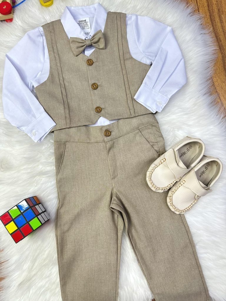 Conjunto Social Pajem Camisa Branca Calça e Colete Caqui