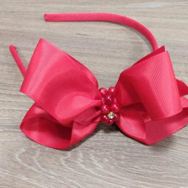 Tiara Infantil Vermelha Com Pérolas e Strass Luxo
