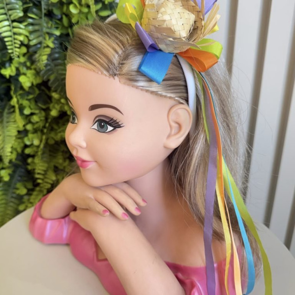 Tiara Junina Infantil Branca com Chapéu de Palha com fitas coloridas